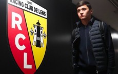 记者：曼城引进库萨诺夫有望今天达成协议，球员缺席朗斯今日合练