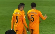 2亿维尼修斯、1.8亿姆巴佩&贝林登场前商量战术，姆总疯狂沟通