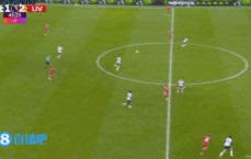 流畅！萨拉赫助攻，索博斯洛伊破门，利物浦3-1领先