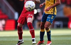 闭门热身赛-利物浦0-0拉帕，努涅斯进球越位、罗伯逊击中两队门框