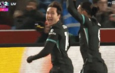 庆祝时一眼万年！🐔基耶萨继承了亨德森“庆祝型”衣钵