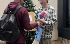 幸运！一位中国球迷收到萨维尼奥曼城首球球衣