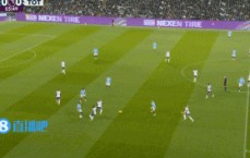 失良机！哈兰德单刀调整有些久，射门被本-戴维斯封堵出底线