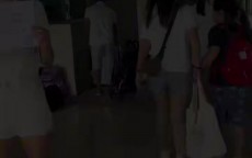 王子铭在印尼享受蜜月假期，踢业余五人制轻松拿捏