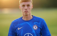 这可不是破车！记者：切尔西正在与梅赛德斯奔驰商谈胸前广告合作