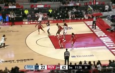 这两下很见功底啊！谢泼德连续两回合手刀精准切除 破坏对手进攻