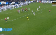 莱奥斜传后点，特奥头球冲顶被加蒂封堵