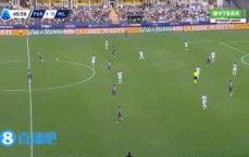 可惜！赖因德斯精彩远射，皮球击中横梁