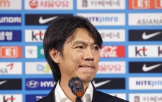 🎤洪明甫：现在的韩国明显比上一阶段更加优秀 侯赛因值得我们警惕