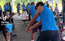 这一大家子！切尔西健身房，乌央乌央全是人😂练项目都得取号吧