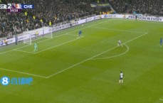 都不在状态？桑切斯传球直接送给热刺，切尔西差点再丢球