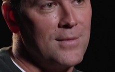 🙄记者：你是不是利物浦传奇，欧文大笑：我当然是！