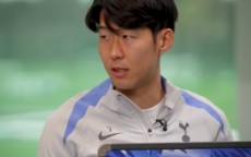 孙兴慜：萨拉赫是本赛季英超发挥最好球员，多年来他一直很稳定