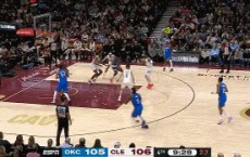 纵享丝滑！杰伦-威廉姆斯转身晃过防守低手高挑压哨打中一气呵成