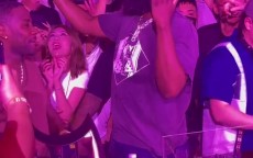 😎夜店小王子回归！哈登在魔都嗨皮🎉与好友隔空蹦迪