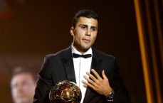 🎤罗德里获奖发言：我获得金球奖是足球的胜利 17岁时差点放弃足球