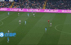 曼联旧将连线💥小麦精准直塞一传致命，卢卡库单刀稳稳打进