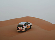 战术犯规！津门虎门将方镜淇在对方禁区前踩对方脚上染黄