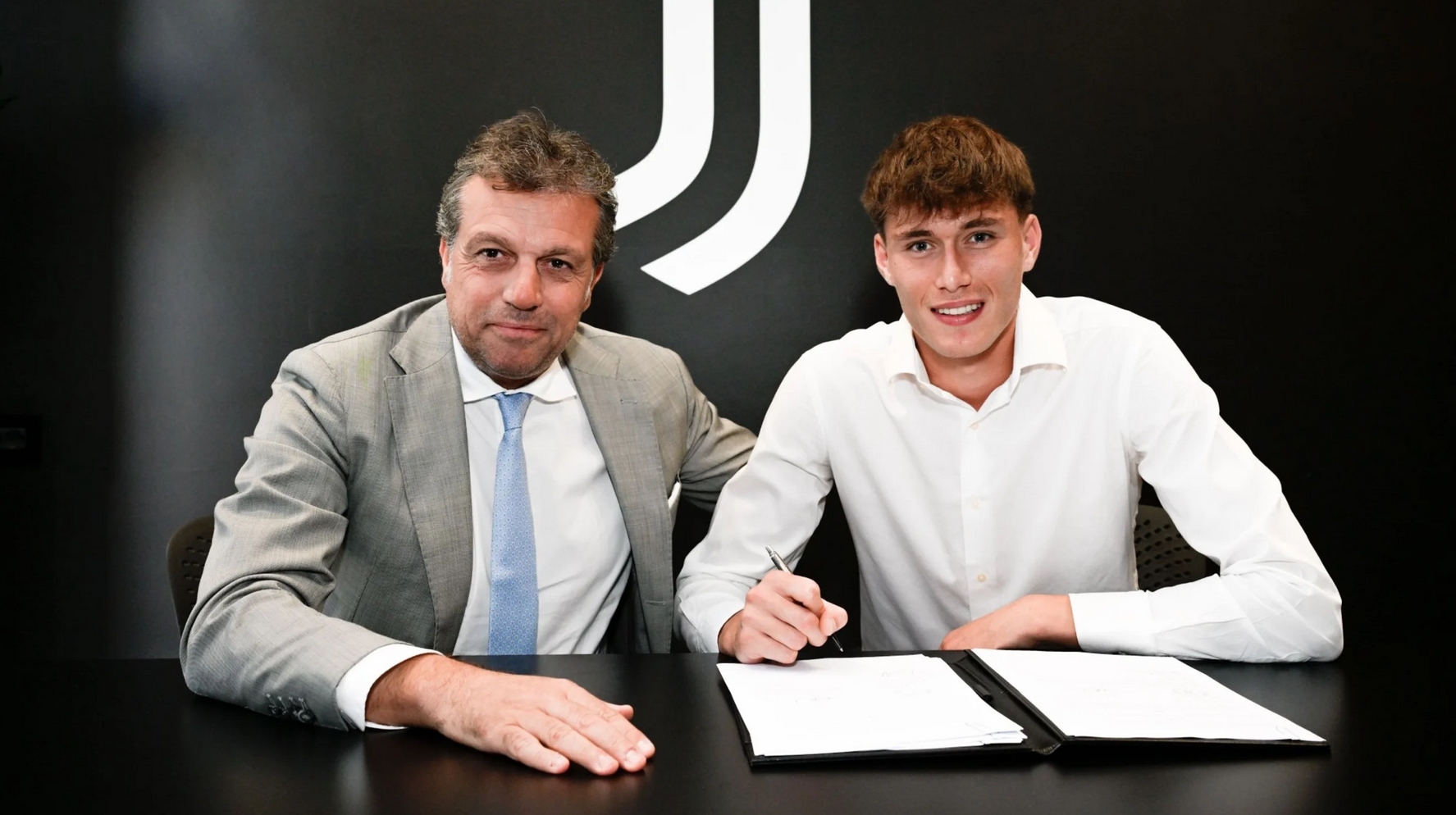 萨沃纳经纪人:续约进入一线队让他梦想成真,莫塔愿和年轻人合作