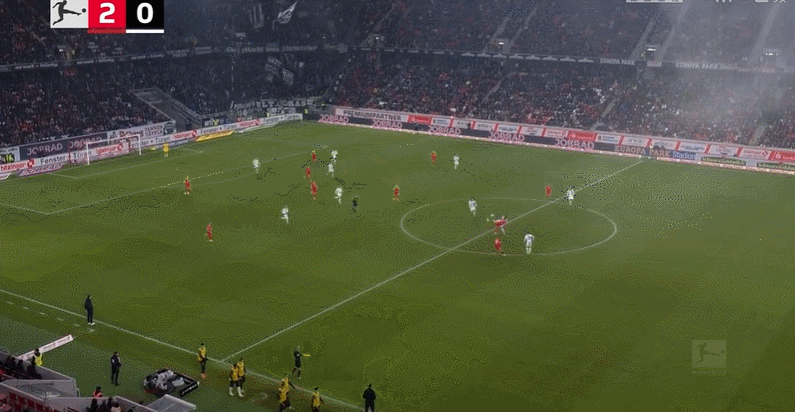 德甲“日本德比”堂安律破门&赛季第5球,助弗赖堡3-1击败门兴