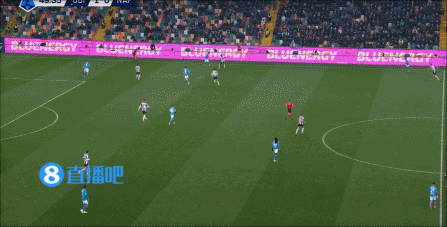 曼联旧将连线💥小麦精准直塞一传致命，卢卡库单刀稳稳打进