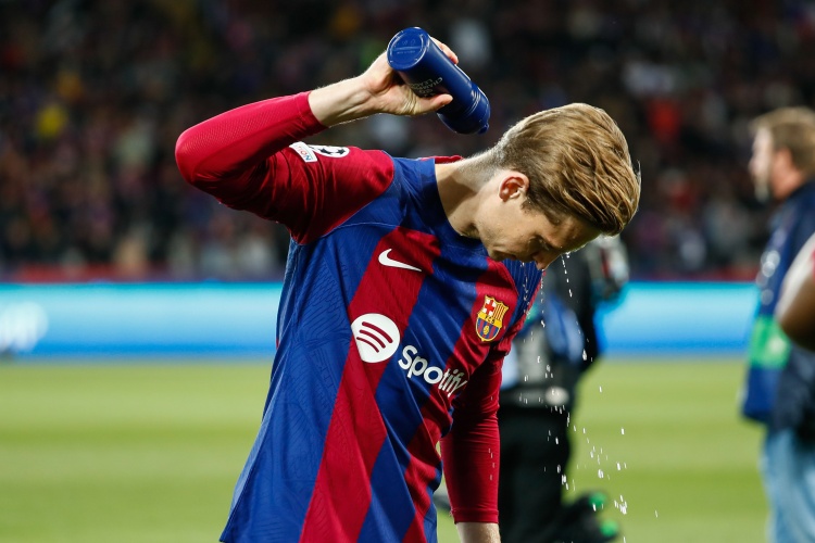 早报:齐尔克泽首秀绝杀,曼联新赛季开门红