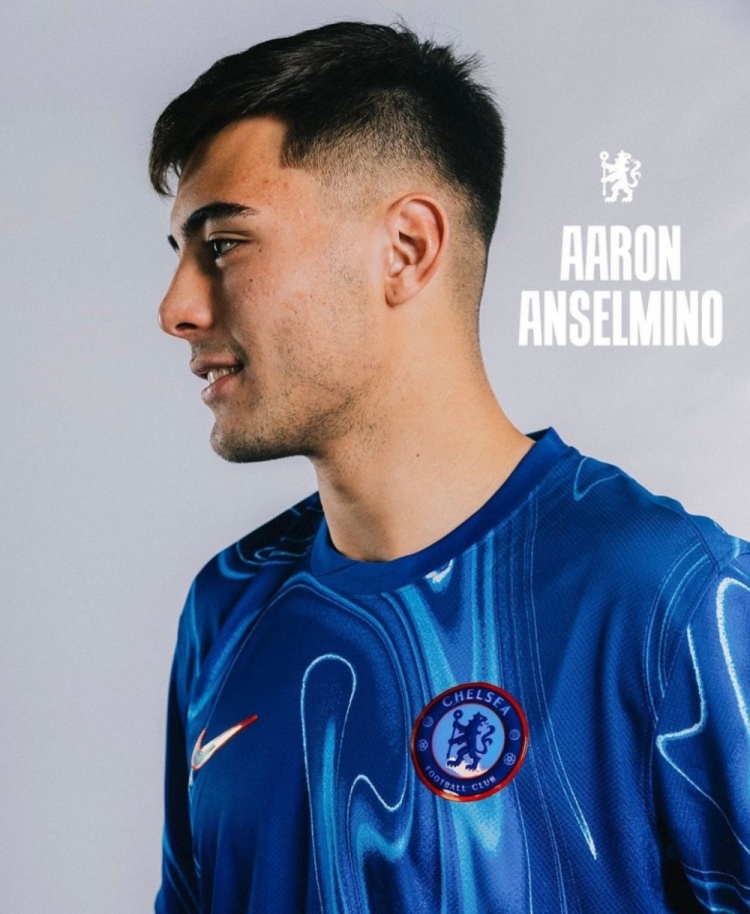 罗马诺:19岁中卫安塞尔米诺本周五前往伦敦,下周随切尔西训练