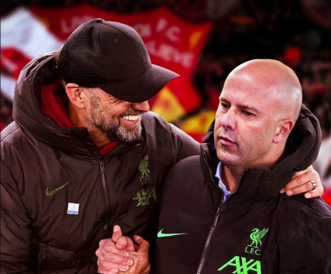 极致三选二,被动选择竟成最优解,利物浦这波续约操作真高明!