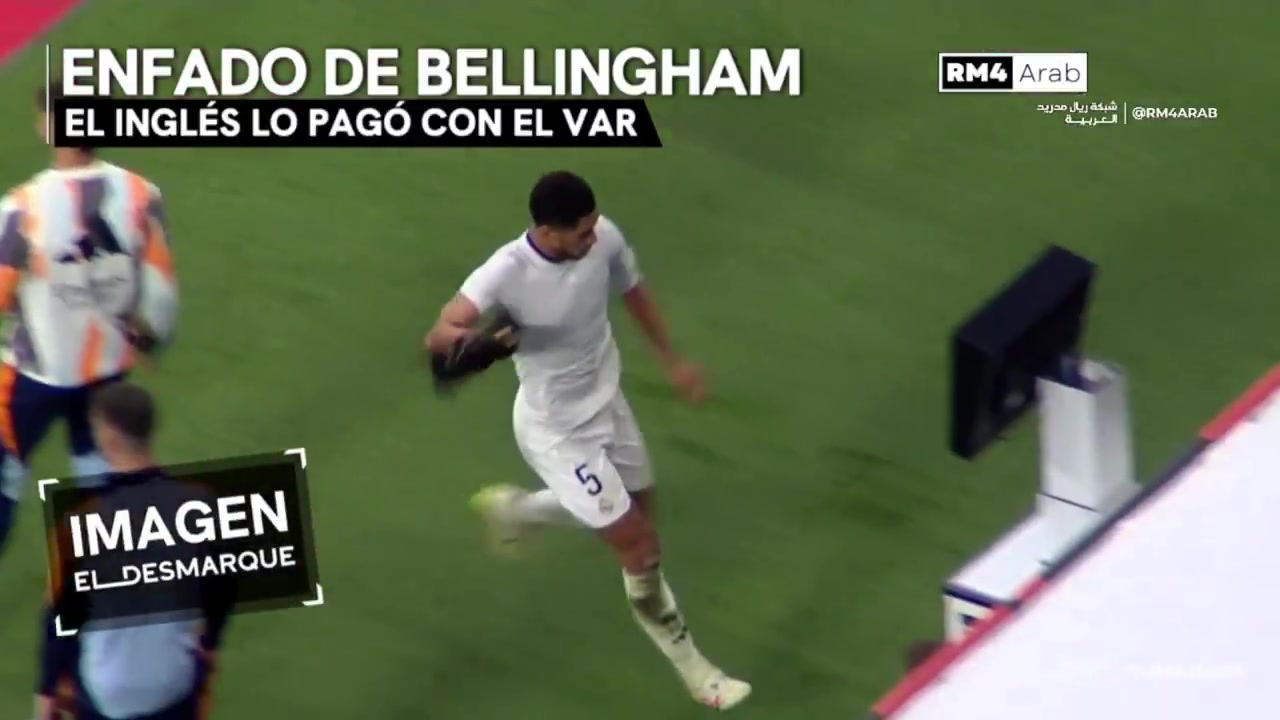 世体：黄潜球员赛后怒批裁判耻辱+怒砸VAR显示器，可能被禁赛