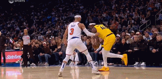 😲杀疯了！西亚卡姆强突哈特得分并造犯规&个人已经28分